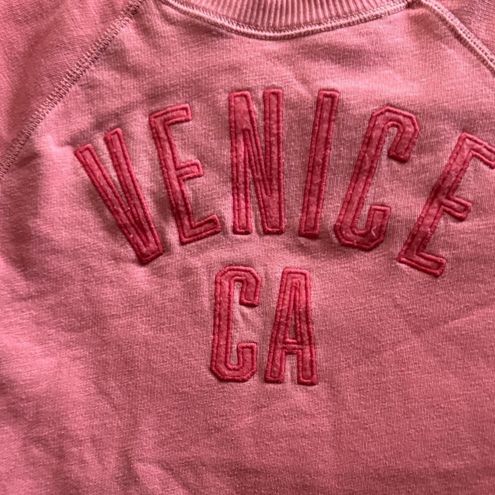 Venice CA American Eagle Pink Sweater - Picture 2 of 5